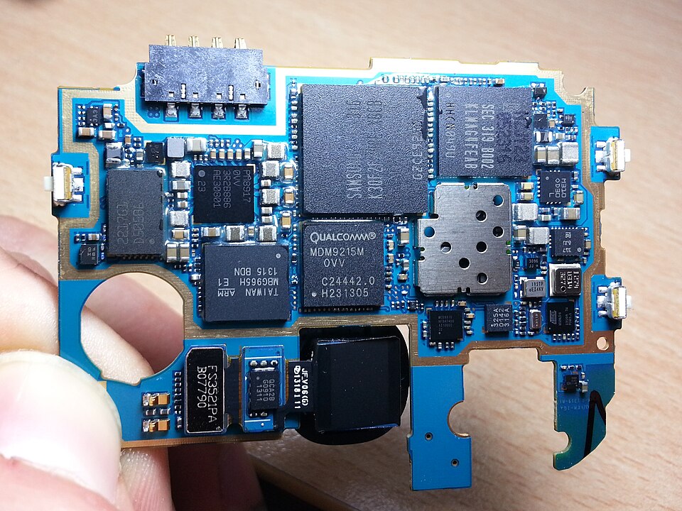 File:Samsung Galaxy S4 I9505 mainboard.jpg